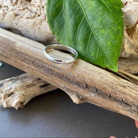 Sterling Silver 3 mm High Polish Band Ring Sizes 5,6 - Picture 3 of 8